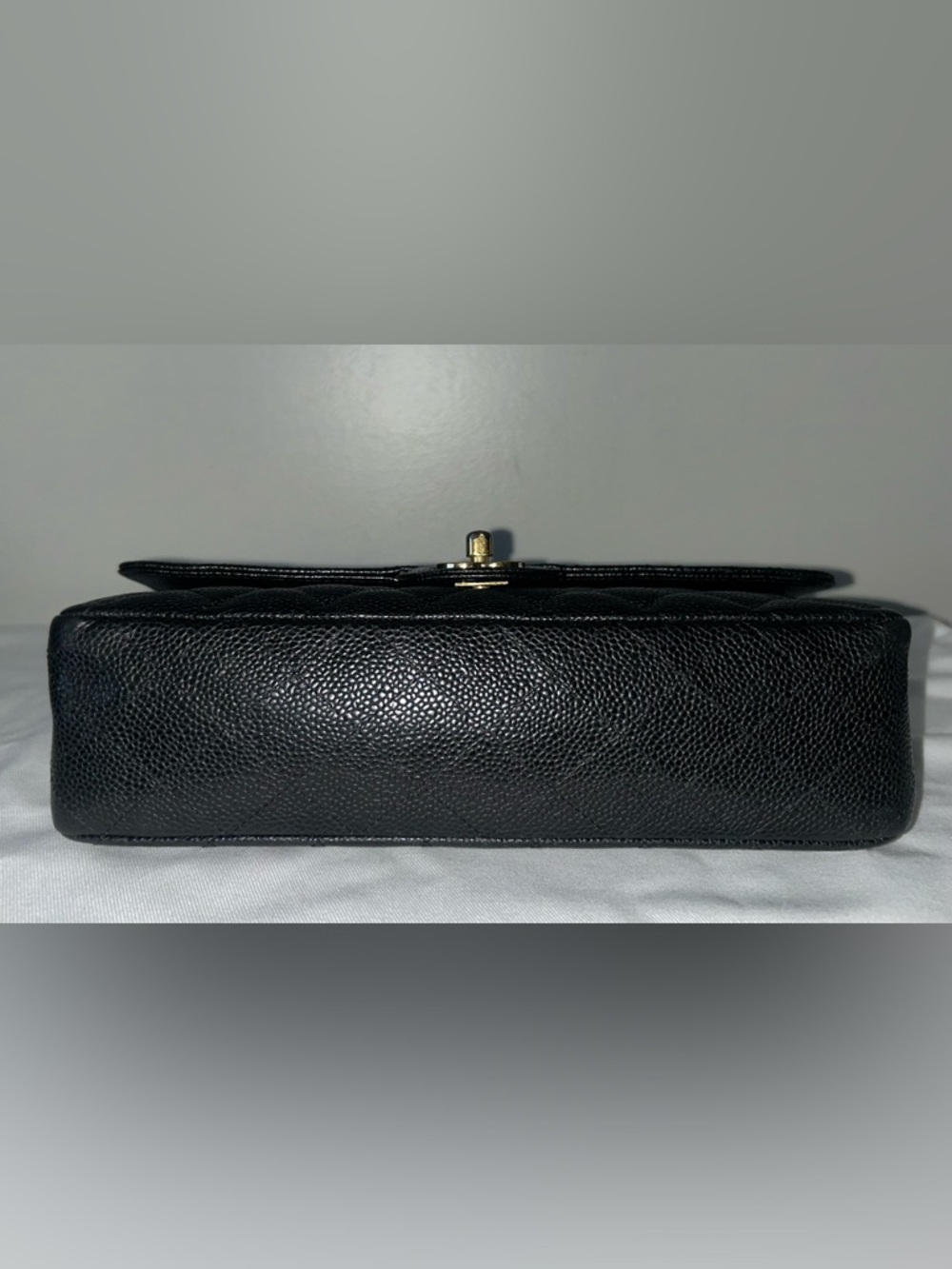 CHANEL Medium Classic Double Flap Caviar Quilted Handbag Black / 24K Gold - Picture 9 of 15